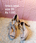 Graceland 39