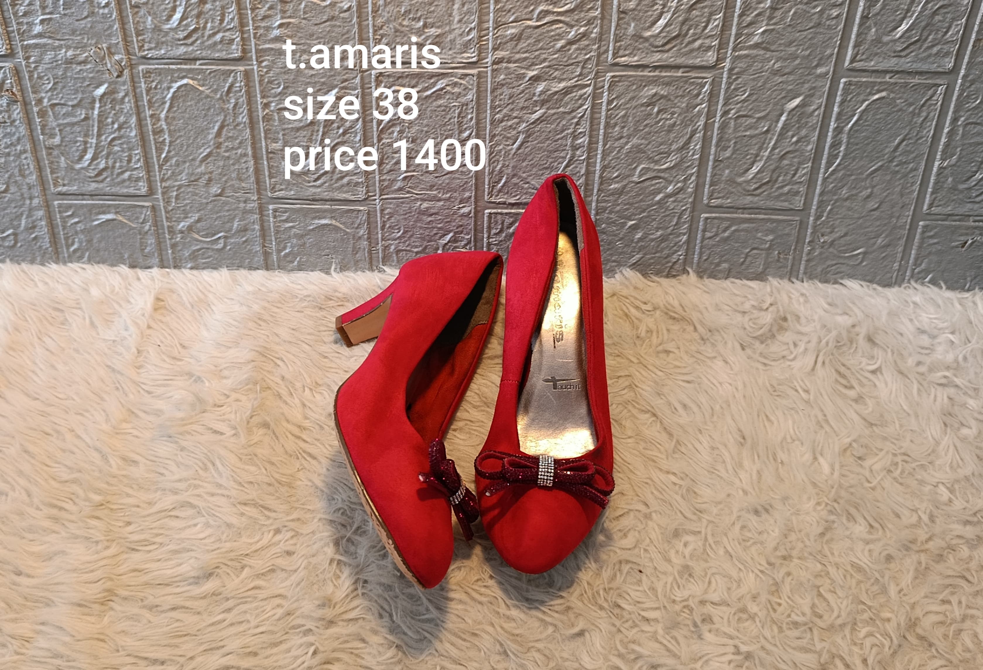 Tamaris 38