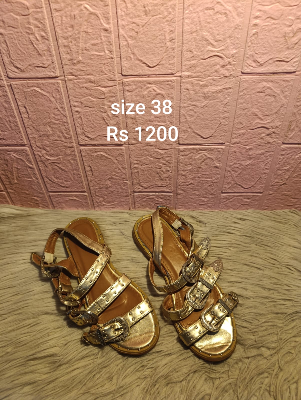 Sandal 38