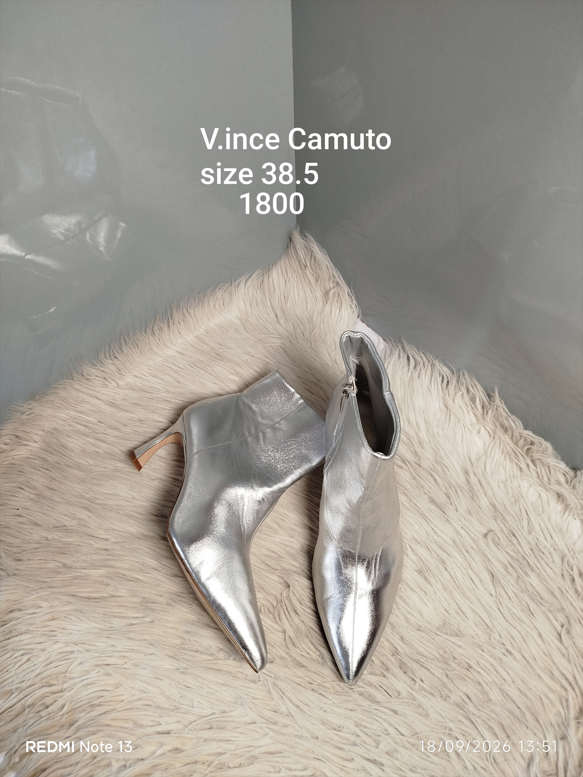 Vince camuto 38.5