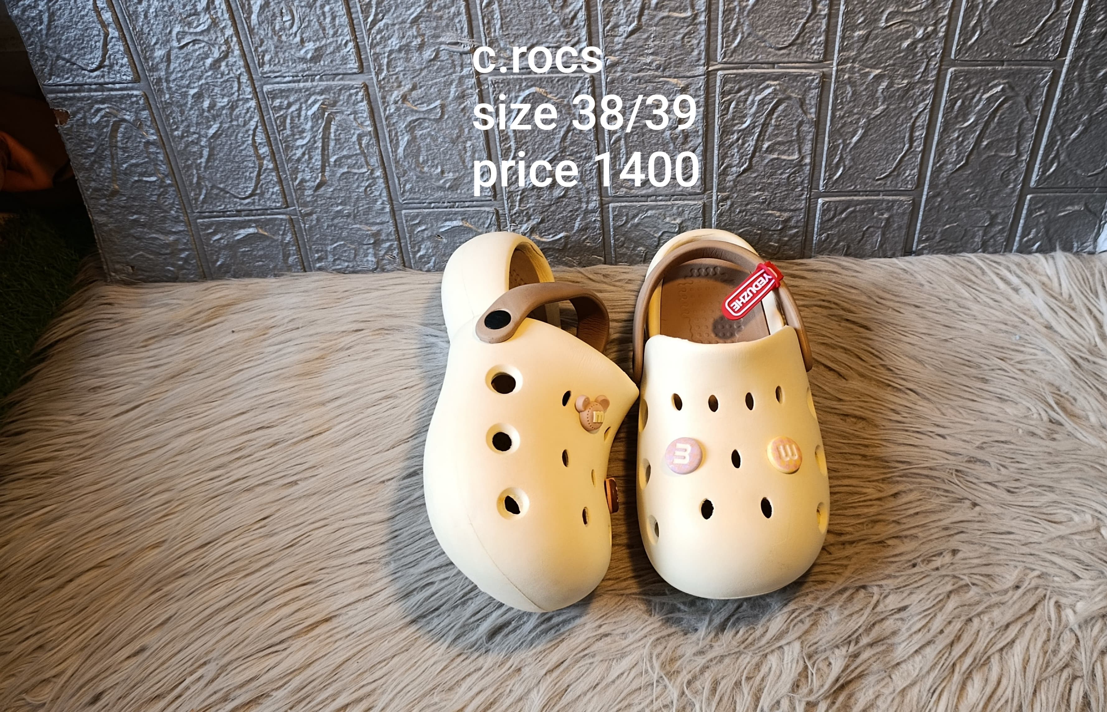 Crocs 38/39