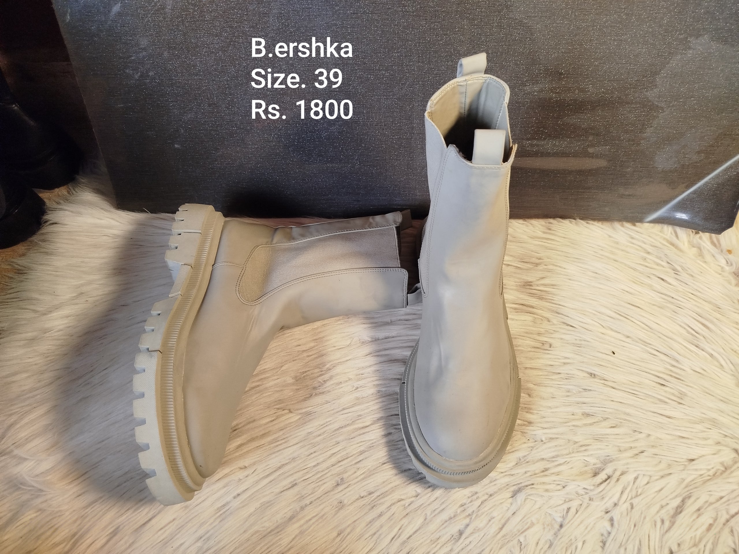 Bershka 39