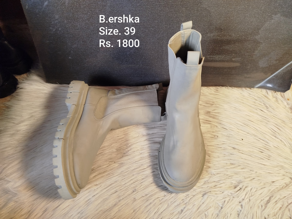 Bershka 39