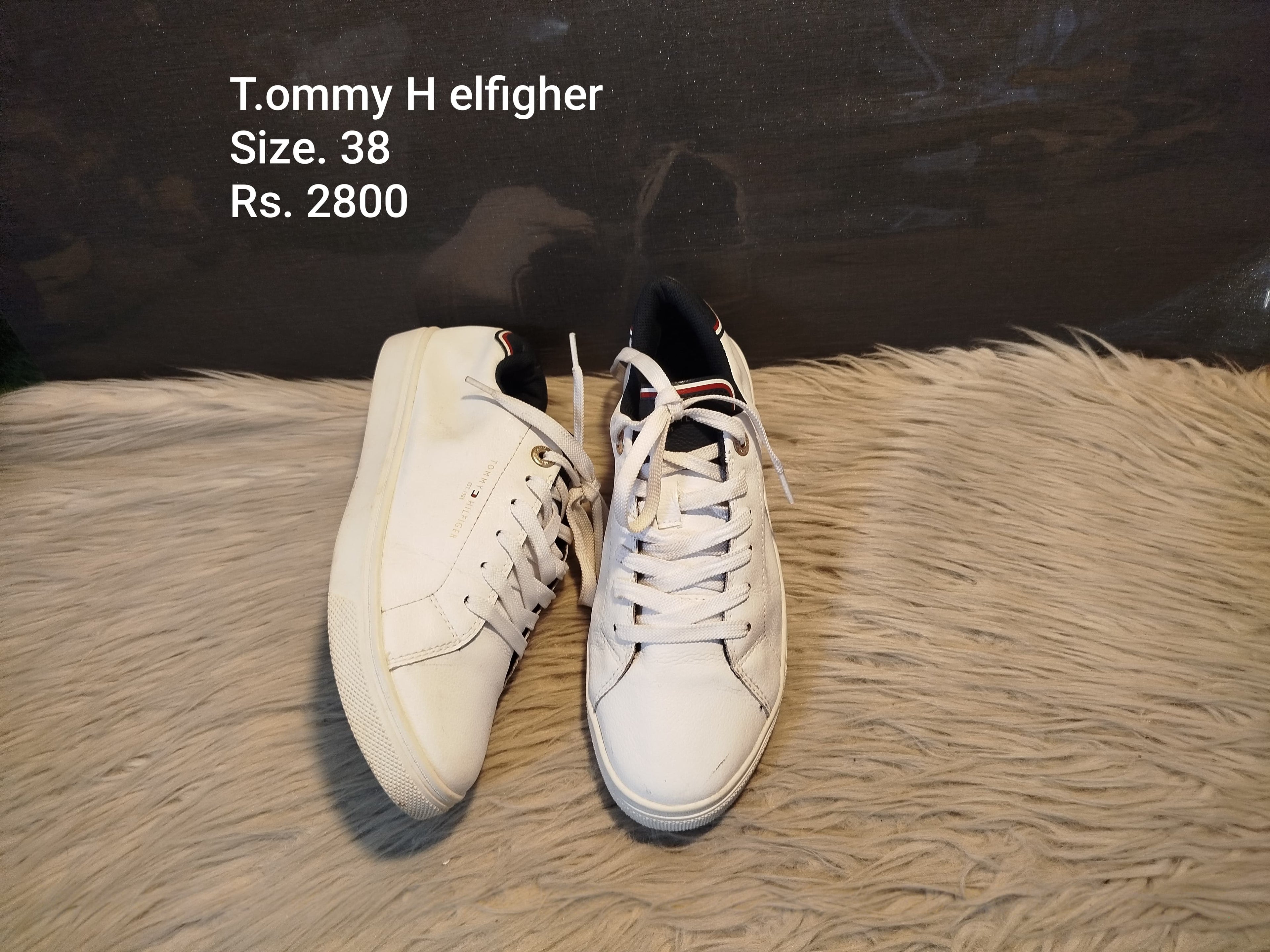 Tommy Helfiger 38